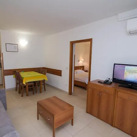 Punta A2 - Max. 4 Person Daire Veli Lošinj