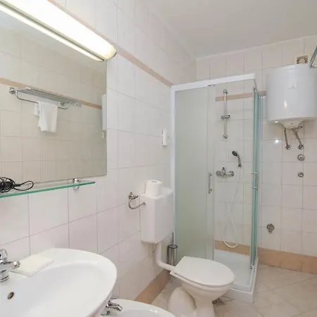 Punta A2 - Max. 4 Person Apartment Veli Losinj
